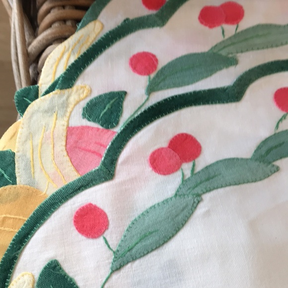 🦄 Vintage Linen Placemats Set of 4 - with coasters & Napkins 🦩 - Picture 5 of 13